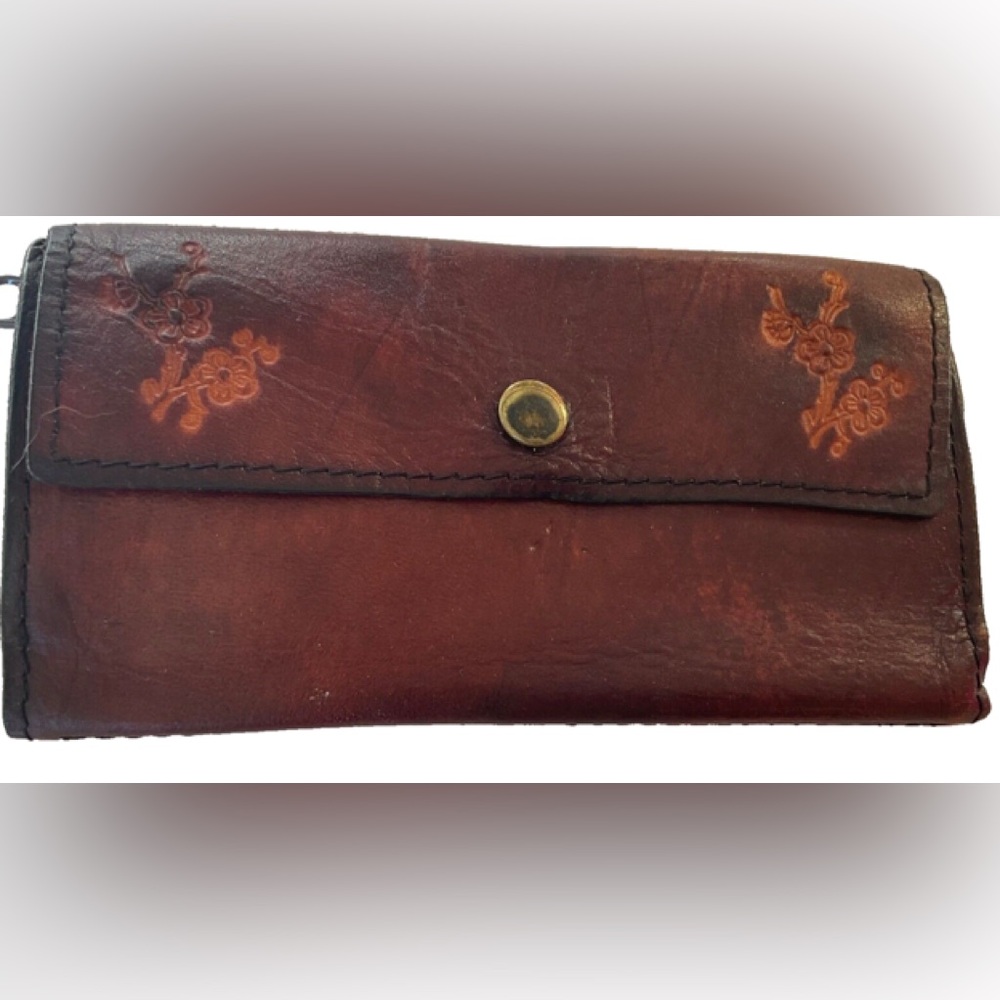 Vtg Floral Embossed Leather Tri Fold Wallet